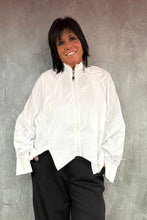 Lade das Bild in den Galerie-Viewer, H4 Blusenjacke in Weiss mit Reißverschluss