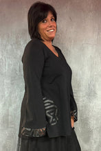 Lade das Bild in den Galerie-Viewer, Mädchenglück exklusive Tunika mit Applikationen bis Gr 64