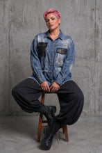 Load image into Gallery viewer, Stylisches Denim-Piece im Washed-Look mit Cutouts – RÉ DESIGN