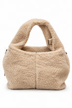 Load image into Gallery viewer, Kuschelige Teddy-Handtasche mit Schulterriemen in 2 Farben