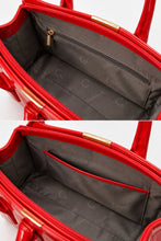 Load image into Gallery viewer, Elegante Lack-Handtasche Stella mit Schulterriemen und Prägung in 2 Farben