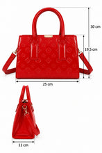 Load image into Gallery viewer, Elegante Lack-Handtasche Stella mit Schulterriemen und Prägung in 2 Farben