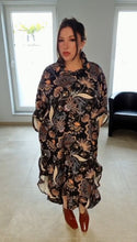 Load image into Gallery viewer, Viskose Jaquard Volants Kleid/ Tunika 3026 in Schwarz/ bunt von Mädchenglück