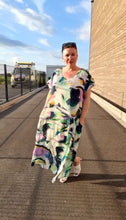 Load image into Gallery viewer, Kleid aus Rayon Viskose 6012 blaugrün in tollen Farben von Mädchenglück bis Größe 60