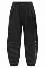 Load image into Gallery viewer, 2-Teiler Set Pullover & Hose Washed Black Größe 40 bis 56