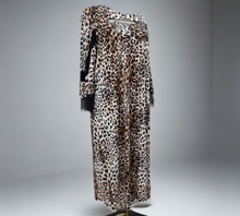 Load image into Gallery viewer, CN-G Slinky Kleid mit Leo Muster in 2 Farbnuancen