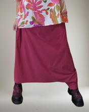 Load image into Gallery viewer, Hosenrock Bordeaux Gr 38 bis 52/54
