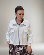 Load image into Gallery viewer, Neue Farbe Sweat Kurzjacke in weiß Größe 40 bis 52/54