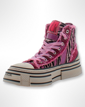 Lade das Bild in den Galerie-Viewer, Rebecca White Sneaker Zebra Velvet Fuchsia