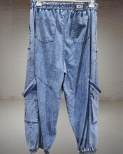 Load image into Gallery viewer, Maxlive Jeanshose mit Wow Effekt Größe 36 bis 48