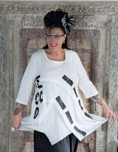 Load image into Gallery viewer, SALE-Mädchenglück Tunika ecru in 6 Größen