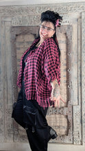 Load image into Gallery viewer, CN-G Kurzjacke/ Überwurf in Pink/Schwarz in 3 Größen bis Gr 64