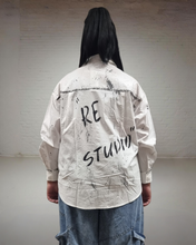 Load image into Gallery viewer, Redesign Bluse mit Strass in Weiss Blau Größe 38 bis 54