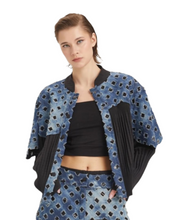 Lade das Bild in den Galerie-Viewer, Restocked nach Ausverkauf - H4 Bluse / Jacke mit Jeanseinsätzen und Pailetten Größe 38 bis 60