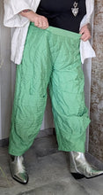 Load image into Gallery viewer, CN-G Stepp Ballonhose in Grün & 3 Größen bis Gr 60