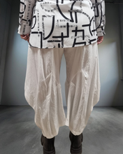 Load image into Gallery viewer, Mädchenglück Ballonhose in Weiss bis Größe 56