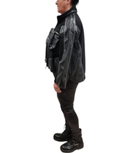 Load image into Gallery viewer, H4 Kurzjacke in Lederoptik Größe 38 bis 62