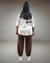 Lade das Bild in den Galerie-Viewer, Maxlive Hosenset in braun mit Leichtstrickpulli und Hose