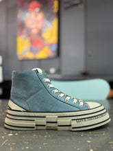 Load image into Gallery viewer, Rebecca White Sneaker Suede Jeans mit Leo bis Gr 41