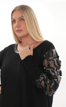 Lade das Bild in den Galerie-Viewer, Tunika von CN-G mit Lack Applikationen in 2 Größen