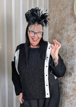 Load image into Gallery viewer, H4- Pulli mit Strick und Memory Taft bis Gr 54