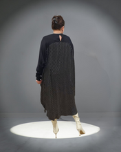 Load image into Gallery viewer, Maxlive Kleid mit Pünktchen alle Größen