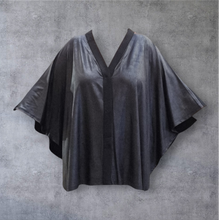 Load image into Gallery viewer, Weste/ Überwurf von CNG in Lederoptik