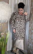 Lade das Bild in den Galerie-Viewer, Tunika mit Leoprint in Hell und Dunkel Einheitsgröße