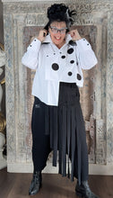 Lade das Bild in den Galerie-Viewer, H4 Oversize Kurz Bluse mit Punkten bis Größe 62