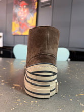 Load image into Gallery viewer, Rebecca White Sneaker Suede Braun mit Leo bis Gr 43