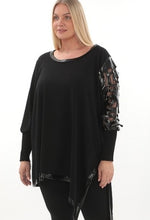 Lade das Bild in den Galerie-Viewer, Tunika von CN-G mit Lack Applikationen in 2 Größen