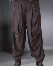 Lade das Bild in den Galerie-Viewer, Stylische Hose in Schoko Größe 40 bis 60

