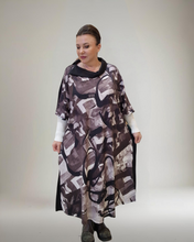 Lade das Bild in den Galerie-Viewer, Sale Kleid von CN-G mit Muster in 4 Größen bis Größe 60/62
