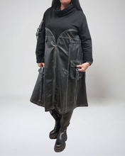Lade das Bild in den Galerie-Viewer, H4 Kleid 2780 mit Leder
