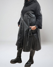 Lade das Bild in den Galerie-Viewer, H4 Kleid 2780 mit Leder
