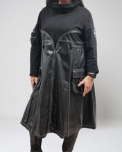 Lade das Bild in den Galerie-Viewer, H4 Kleid 2780 mit Leder
