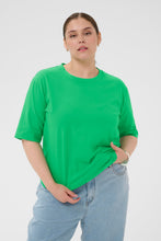 Load image into Gallery viewer, Basic Shirt in Bright Green Größe 40 bis 60 - Kaffe Curve
