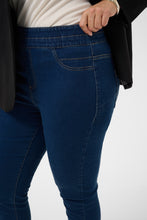 Load image into Gallery viewer, Bequeme Denim-Jeggings in Karottenform bis Gr 56/58– Die perfekte Wohlfühl-Jeans - Kaffe Curve
