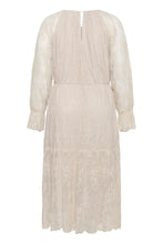 Load image into Gallery viewer, Romantisches Boho-Spitzenkleid im Stufen-Look – in Beige bis Gr 58
