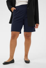 Lade das Bild in den Galerie-Viewer, Elegante City-Shorts mit hohem Komfort in Marine - Kaffe Curve – bis Gr 60
