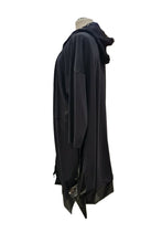 Lade das Bild in den Galerie-Viewer, Sweat Mantel von CN-G in Schwarz, mit Lackeinsätzen Onesized Größe 40 bis 64
