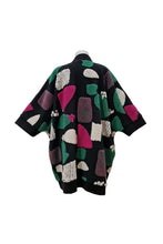 Lade das Bild in den Galerie-Viewer, MOS- Mirror of Style Teddy Cardigan in Grün Pink Schwarz - alle Größen
