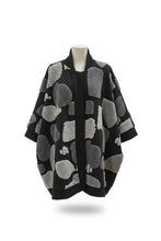 Lade das Bild in den Galerie-Viewer, MOS- Mirror of Style Teddy Cardigan in Grau Antra Schwarz - alle Größen
