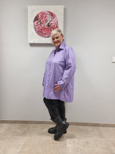 Lade das Bild in den Galerie-Viewer, 𝐒𝐚𝐥𝐞- Bluse Mädchenglück in 3 Größen 3036 in 3 Farben bis Größe 60 Weiß, Lila, Camel

