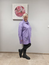 Lade das Bild in den Galerie-Viewer, 𝐒𝐚𝐥𝐞- Bluse Mädchenglück in 3 Größen 3036 in 3 Farben bis Größe 60 Weiß, Lila, Camel
