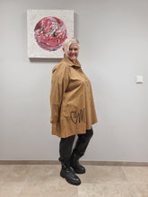 Lade das Bild in den Galerie-Viewer, 𝐒𝐚𝐥𝐞- Bluse Mädchenglück in 3 Größen 3036 in 3 Farben bis Größe 60 Weiß, Lila, Camel
