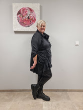 Load image into Gallery viewer, 𝐒𝐚𝐥𝐞- Bluse von Mädchenglück in 3 Farben bis Größe 62/64
