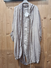 Lade das Bild in den Galerie-Viewer, Überwurf Jacke Onesize aus Leinen mit Spitze in 2 Farben
