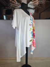 Load image into Gallery viewer, Tunika mit floralem Design von CN-G nur noch in Gr 2 verfügbar
