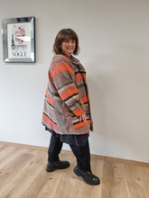 Lade das Bild in den Galerie-Viewer, 𝐒𝐚𝐥𝐞- Kischella Jacke in herbstlich-winterlichen Farben
